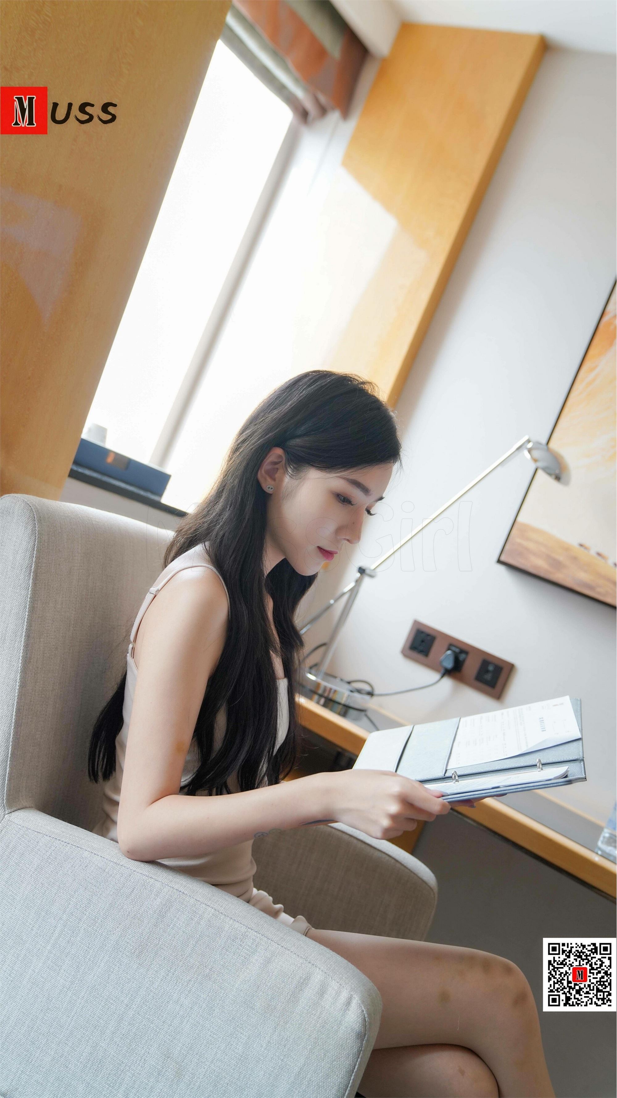 MussGirl慕丝女郎  NO.193 酒店包臀裙薄丝